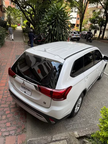 Mitsubishi Outlander 2.4