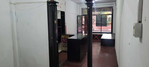 En Venta En Ciudad Jardin Local Local En Pb Edificio Terrazas 34 M2 Con 2 Vidrieras De 3 Mts. F: 9466