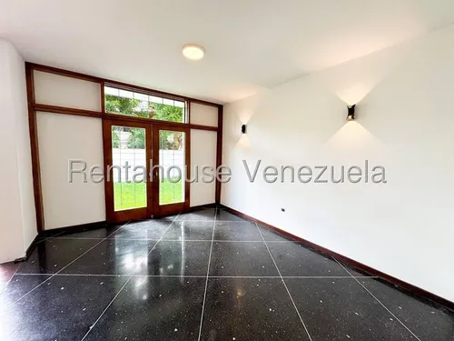 Casa Duplex Con Lindo Jardin En Calle Cerrada En Alquiler Prados Del Este I