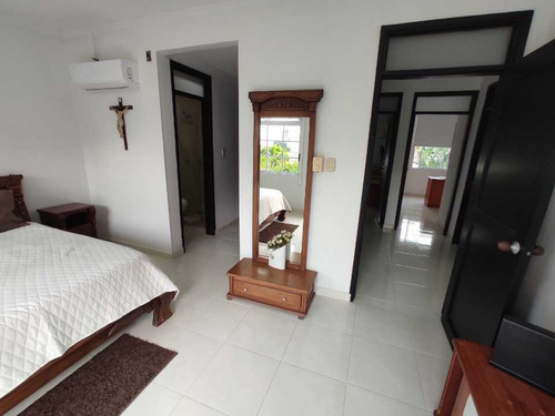 Imagen 18 de 28 de Casa Con Gran Patio En Venta 322 M² La Castellana Monteria - Córdoba