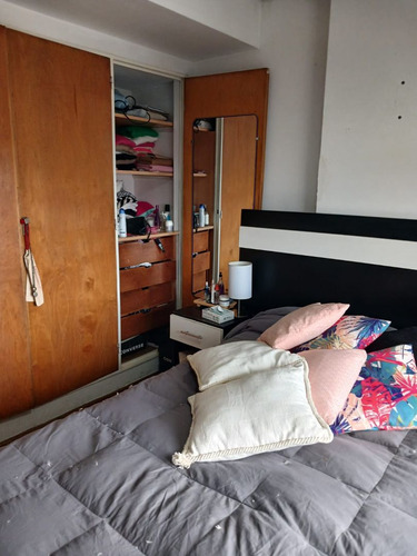 7 Entre 45 Y Plaza Italia, Departamento 2 Dormitorios Venta.