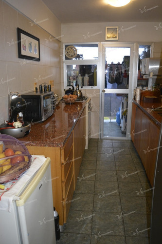 Imagen 8 de 23 de Imperdible. Apartamento De Construcción Tradicional Con Garaje