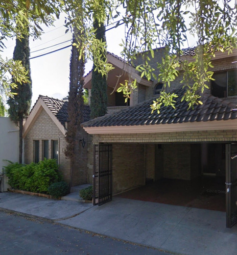 Venta De Increible Casa En San Pedro Garza Garcia, Col. Mirasierra 1er Sección Mcd