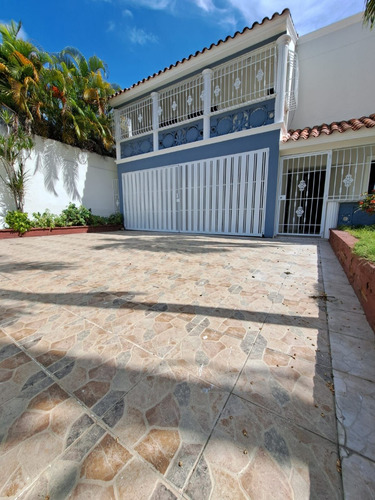 Casa En Arroyo Hondo Viejo En Venta