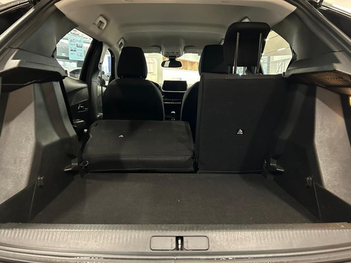 Peugeot 2008 1.2 Allure Pack Mt