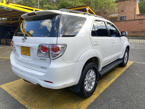 Toyota Fortuner 2.7 Sr5 4X2