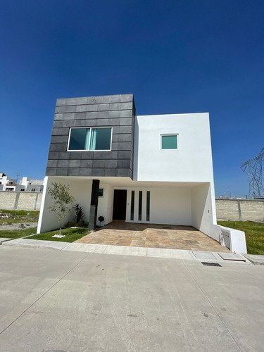 Casa En Venta En Residencial Alpinismo