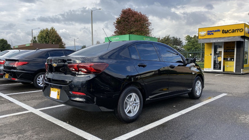 Imagen 12 de 25 de Chevrolet Onix