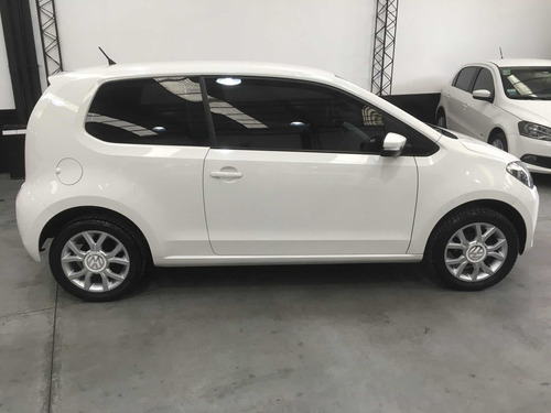 Imagen 2 de 15 de Volkswagen Up! 2015 1.0 High Up! 75cv 3 P