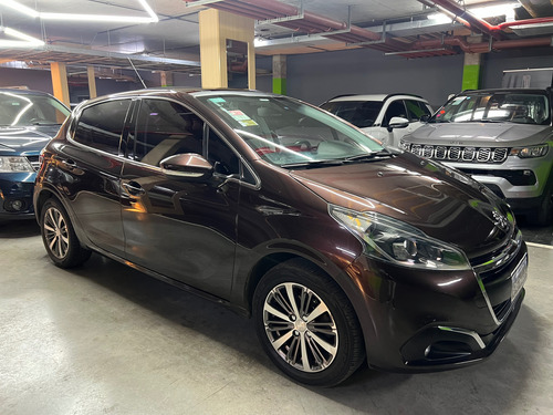 Peugeot 208 1.6 Feline