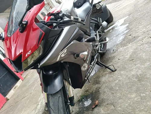 Yamaha R15 V3