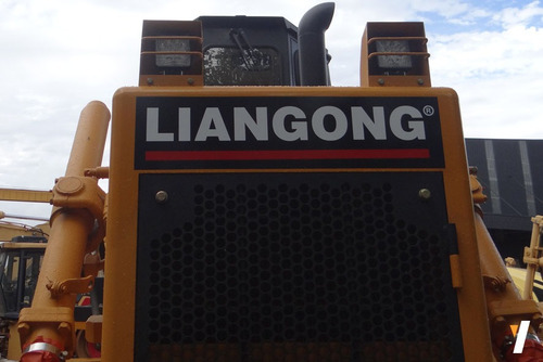 Topadora T160 Liangong Peso Operativo: 16.800 Kg
