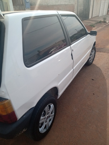 Imagem 8 de 9 de Fiat Uno Uno Mille 1.5 92