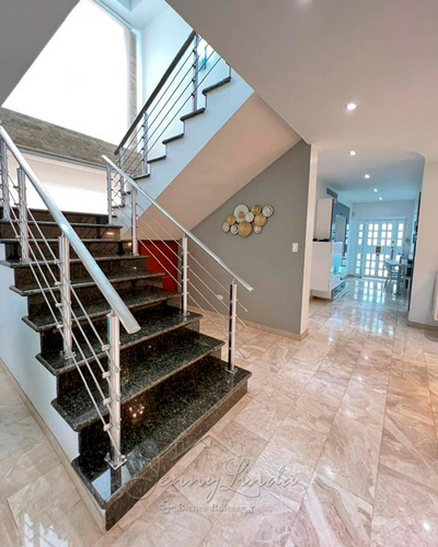 En Venta: Espectacular Quinta En El Castaño, Conjunto Residencial Castaño Park, Maracay, Aragua