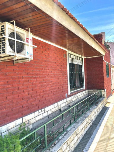 Alquiler Chalet 3 Dormitorios Banfield Con Cochera