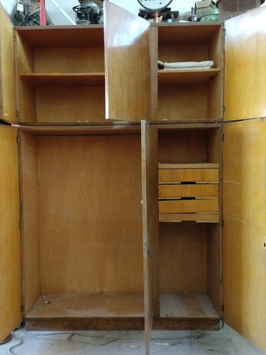 Ropero Placard Guatambu De 3 Cuerpos En Dos Modulos