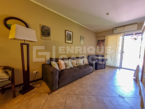 Venta Casa En Lote Propio 6 Ambientes Quincho Jardin Garage