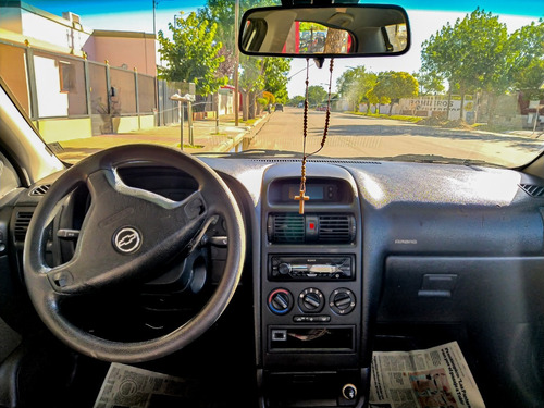 Chevrolet Astra Gl 2.0 C/gnc