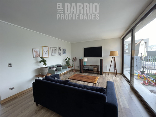 Casa En Venta De 4 Dorm. En Colina