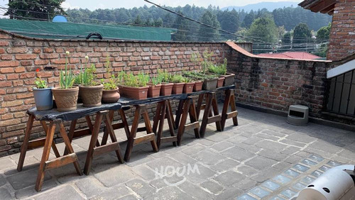 Casa En Loma Del Padre, Cuajimalpa De Morelos Con 5 Recámaras, 400 M², Id: 146869