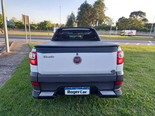 Imagem 6 de 12 de Fiat Strada 1.4 Mpi Hard Working Cs 8v Flex 2p Manual