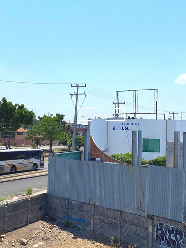 Ubicada Bodega En Renta (salida A Quiroga)