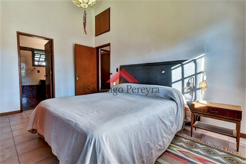 Venta De Casa 4 Dormitorios En Cantegril, Punta Del Este- Ref: 6493