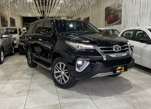 Toyota Hilux SW4 SRX 2.8 4X4