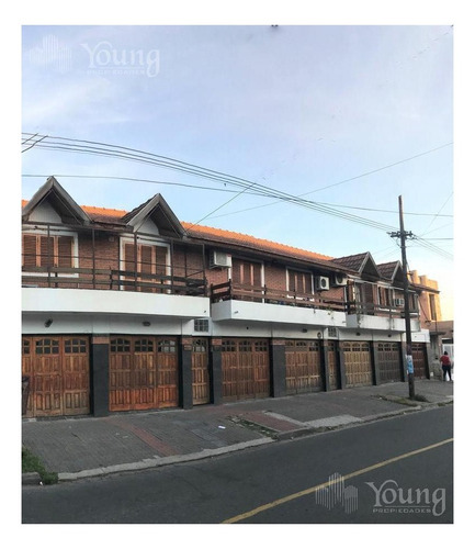 Imagen 2 de 16 de Duplex En Venta 3 Ambientes Con Garaje Cubierto En Bernal Oeste! Entrada Individual