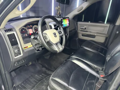 Dodge Ram 5.7 1500 Slt 4x4