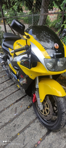 Imagen 12 de 15 de Suzuki Gsxr Srad