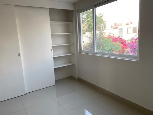 Imagen 18 de 20 de Venta De Casa Remodelada!!! En Colonia Santa Cecilia De 237m