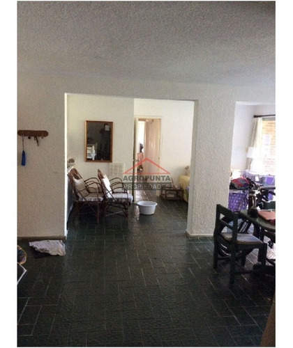 Apartamento En Mansa, 3 Dormitorios *- Ref: 2493