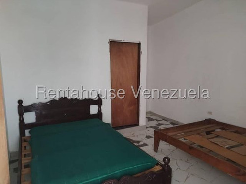 Casa Super Potencial Para Hacer Tu Mejor Inversión A 200m De La Playa 25-14684