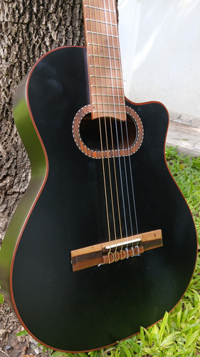 Guitarra Electrocriolla Media Caja Con Corte Con Ecualizador Negro Mate