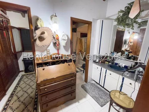 Casa En Venta En La Tahona