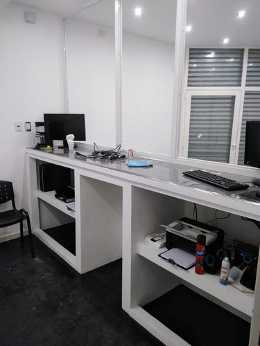 Galpón En Venta Morón