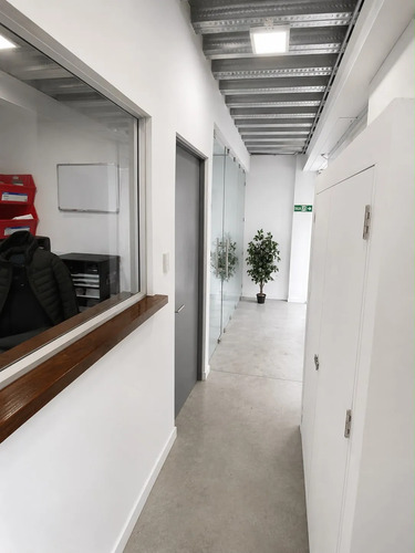 Exclusiva Bodega Comercial En Work Center Radial Nororiente