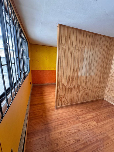 Casa En Los Fresnos, 3d, 2b Con Excelente Distribución