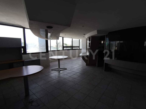 Oficinas En Renta, Col. Centro, Coatzacoalcos, Ver.
