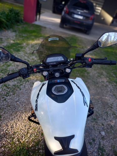 Imagen 5 de 6 de Bajaj Dominar D 400