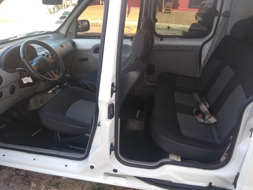 Renault Kangoo 1.6 2 Confort 5as Aa Da Svt 1plc 2011
