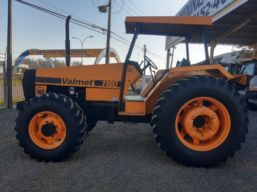 Imagem 4 de 7 de Trator Valmet 1180 4x4 .
