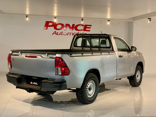 Imagen 5 de 12 de Toyota Hilux 2017 Cabina Regular Std