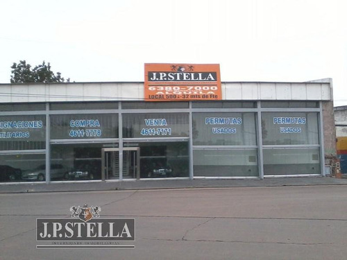 Imagen 1 de 6 de Local Comercial 500 M² Con Oficinas En Entrepiso - Flores