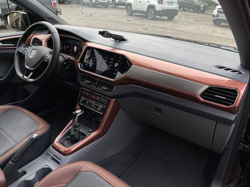 Imagem 14 de 15 de Volkswagen T-cross 1.0 200 Tsi Total Flex Comfortline