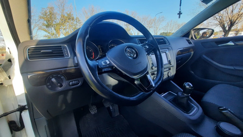 Volkswagen Vento 2.5 Advance Plus 170cv