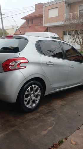Peugeot 208 1.6 Allure Touchscreen