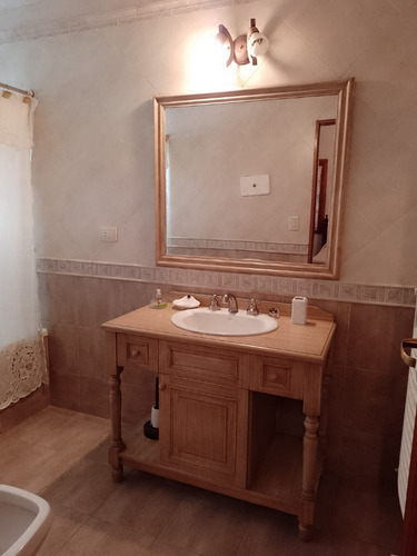 Imagen 11 de 24 de Venta De Chalet En Adrogué
