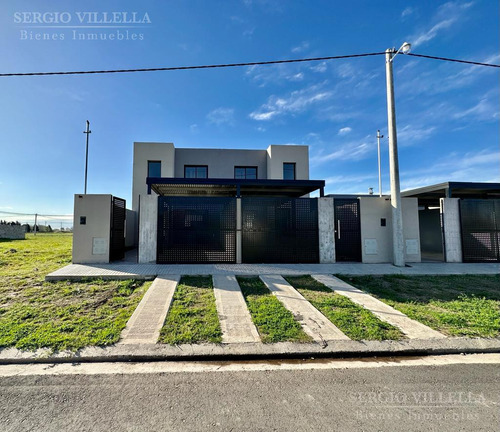 Dúplex De 2 Dormitorios En Venta En Terranova